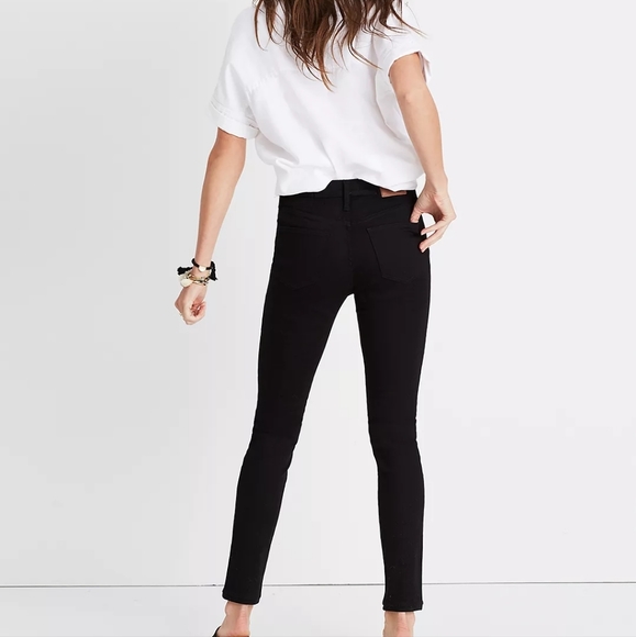 Madewell 9" Mid-Rise Skinny Jeans in ISKO Stay Black™ - Picture 3 of 12